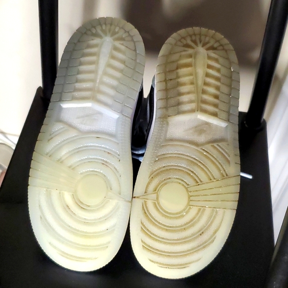 JORDAN 1's KIDS SZ 9.5 - Picture 6 of 6